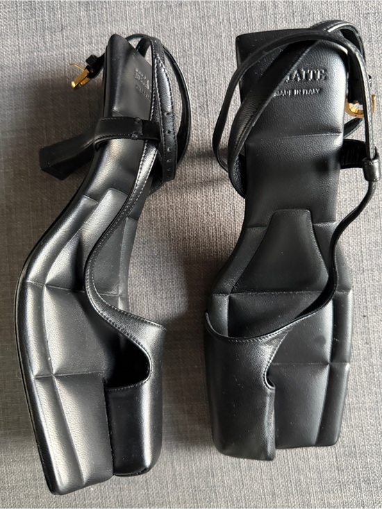 KHAITE Shoes - KHAITE Black Square-Toe Strappy Sandals SIZE 36